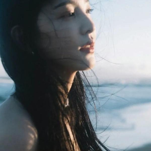 秋丰满月时